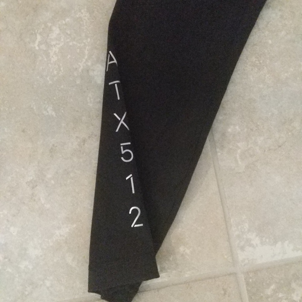 Lululemon size 8 wunder under austin tx - Picture 1 of 3